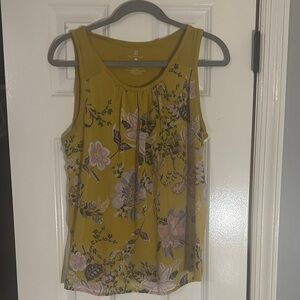 New York & Company Yellow Tank Top with Pleated Style